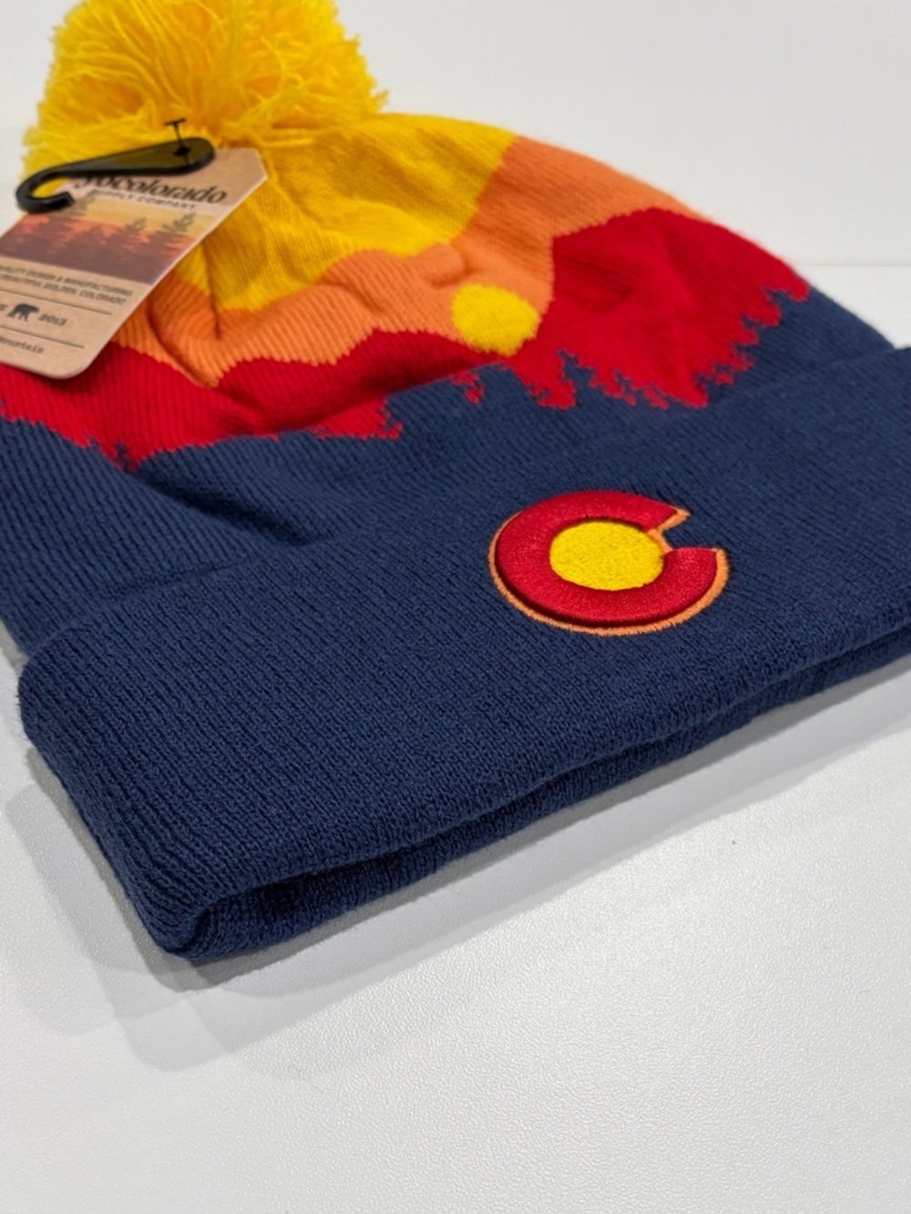 YoColorado Timberline Beanie Hat Colorado Blue Yellow NWT Winter Soft Ski Snow - Picture 2 of 6